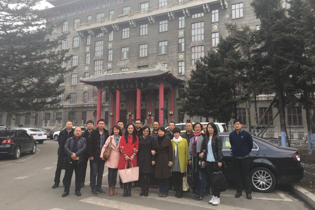 公司一行人到访哈尔滨工程大学